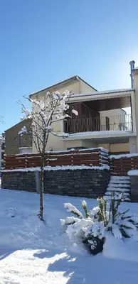Chalet adosado entero, bbq y piscina comunitaria en invierno