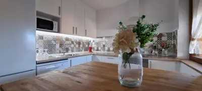 Una cocina o zona de cocina en Casa con vistas, piscina y animales de granja, LA CASETA