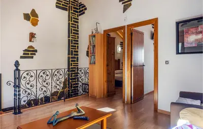 Zona de estar de 2 Bedroom Beautiful Home In Montalbán