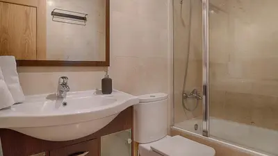 Un baño de Saplan Real Estate SAUBAGA