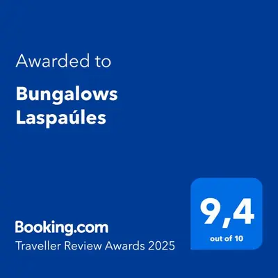 Certificado, premio, señal o documento que está expuesto en Bungalows Laspaúles