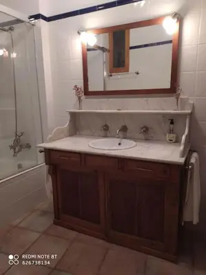 Un baño de casa sobre rio Noguera Pallaresa