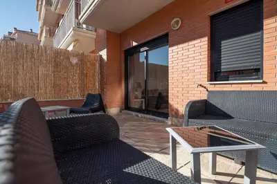 Un balcón o terraza de Apartamento en Sabiñánigo con amplia y soleada terraza