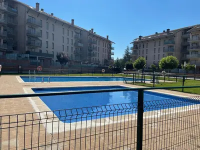 Piscina en o cerca de Peñas de Aia