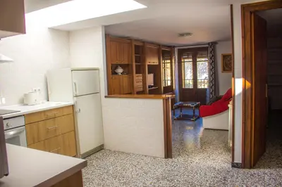 Una cocina o zona de cocina en Casa Blascosanz - piso para 6 personas en el pirineo
