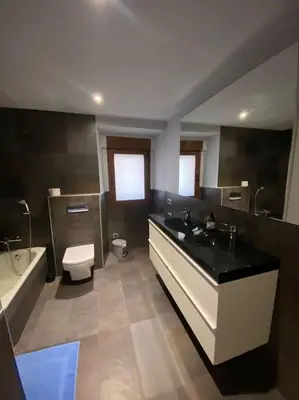 Un baño de Casa Limón UVT01106