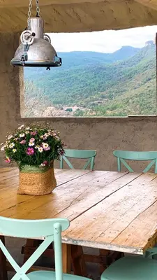 Vista general de una montaña o vista desde la villa