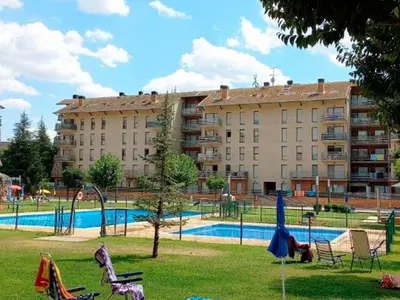 Piscina en o cerca de Apartamentos Pilartxo Jaca 3000