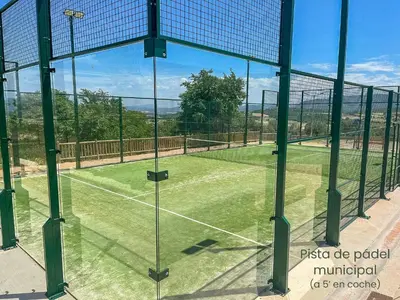 Instalaciones para jugar a tenis o squash en SidroAndCo Rural Home o alrededores
