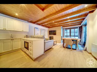 Una cocina o zona de cocina en ARGULLS de Alma de Nieve