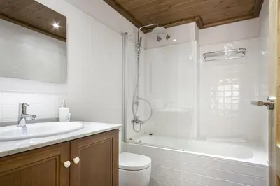 Un baño de Luderna - Apartamento Val de Ruda A19 de Saumet