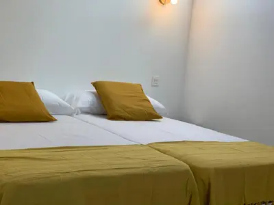 Cama o camas de una habitación en Casita Mondoto, encanto en el Pirineo