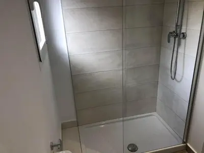 Un baño de Casita Mondoto, encanto en el Pirineo