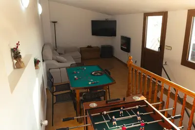 Una televisión o centro de entretenimiento en Cal Massana
