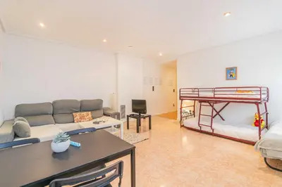 Cama o camas de una habitación en Amplio apartamento junto a la Basílica del Pilar by CABANA Rentals