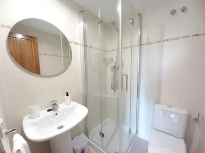 Un baño de BPIRINEOS-Parque Los Tilos 2