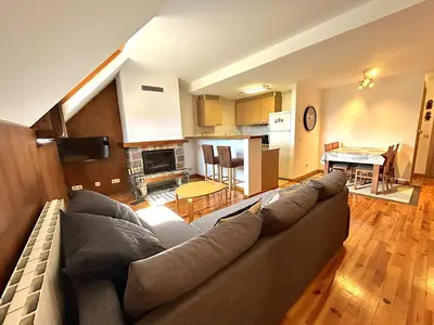 Una cocina o zona de cocina en Dúplex amb vistes fantàstiques al centre d'Esterri d'Àneu by RURAL D'ÀNEU
