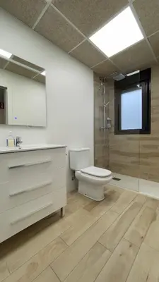 Un baño de Casa Alberto 2 izda