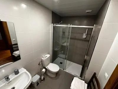 Un baño de Hostal Rural 18 de Abril