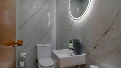 Un baño de Saplan Real Estate SALARDÚ