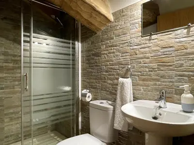 Un baño de Palacio de Aralar Familias