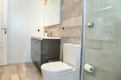Un baño de LC Las Armas