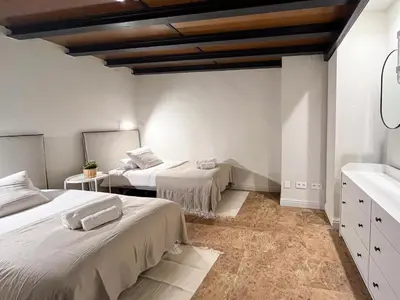 Cama o camas de una habitación en VTZ The Orus Factory Hotel - Parking Muy Económico