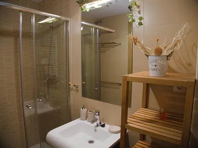 Un baño de Grace, apartamento con terraza y vistas