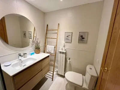 Un baño de C15 - Apartamento gran terraza Aigualluts - Villmor