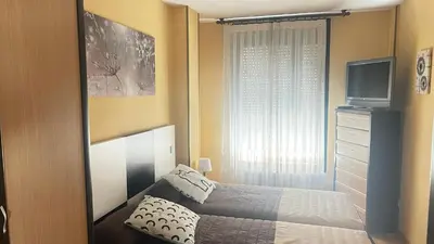 Una televisión o centro de entretenimiento en El Primero G Zaragoza - Aljafería