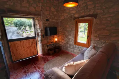 Una televisión o centro de entretenimiento en Serra de Martines