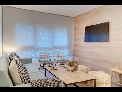 Una televisión o centro de entretenimiento en RATERA de Alma de Nieve