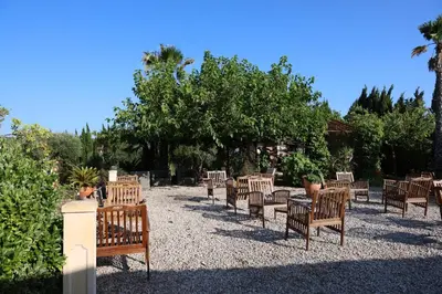 Jardín al aire libre en Resort Carpe Diem El Perelló