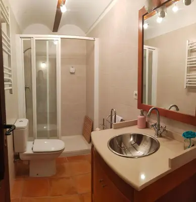 Un baño de Casa Rural María