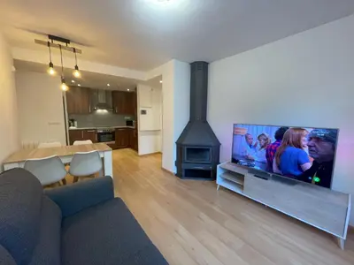 Una televisión o centro de entretenimiento en B20 - Resid. La Coma 1º - Villmor