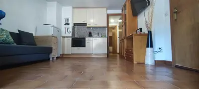 Una cocina o zona de cocina en Apartamento MontEsquiBonito Bonito Apartamento en Yésero