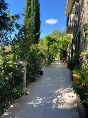 Jardín al aire libre en El Cau de Cal Quimet
