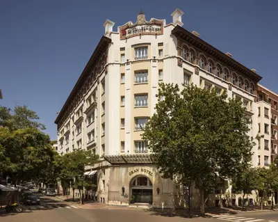 Edificio en el que se encuentra el hotel