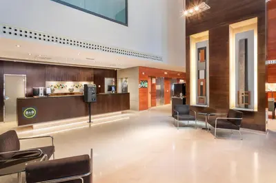 El vestíbulo o zona de recepción de B&B HOTEL Ciudad de Lleida