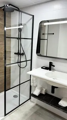 Un baño de Aparthotel Los Girasoles