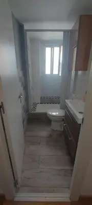 Un baño de Precioso piso-apartamento en barrio de Zaragoza