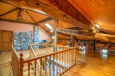 Biblioteca en el apartamento