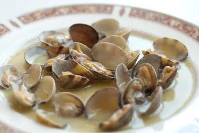 Comida en o cerca de este hotel