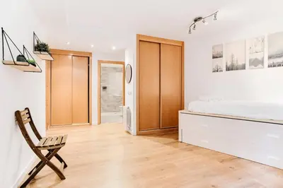 Plano de Edelweiss by Cardi Suites