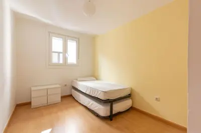 Cama o camas de una habitación en TEM - Apartamento muy céntrico, zona de MARCHA, 3º sin ascensor