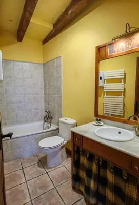 Un baño de Era del Roio - Acogedora casa reformada en entorno único