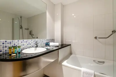 Un baño de Hotel YIT Ciudad De Zaragoza