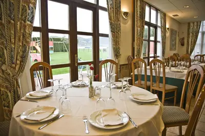 Un restaurante o sitio para comer en Hotel Ekai