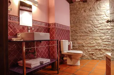 Un baño de Hotel Rural Nobles de Navarra
