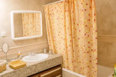 Un baño de Apartamento Duplex Esterri ideal para familias